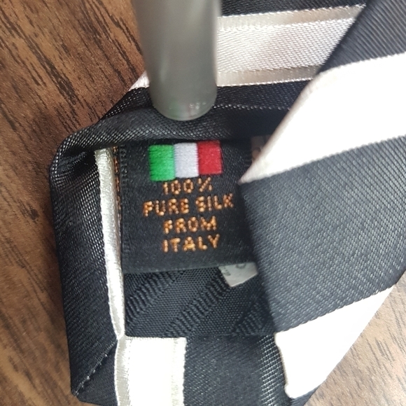 Serica Silk Tie - Picture 6 of 7